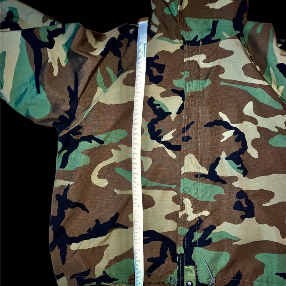 Woodland Camo Hooded Jacket. Size Large. Military Issue.🫡🪖 - Picture 7 of 8